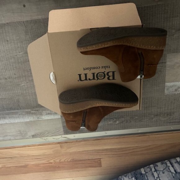 Born Viv Wedge Boot - Picture 1 of 3